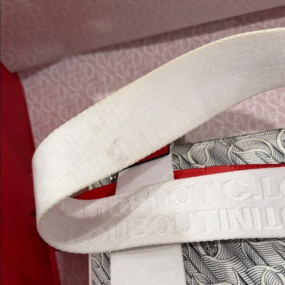 CHRISTIAN LOUBOUTIN LOUBILA HYBRID MONOGRAM
POUCH CROSSBODY BAG IN WHITE/BLACK - Picture 3 of 8